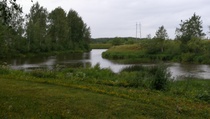 Punkalaitumen joki yhtyy Loimijokeen tuon mutkan takana